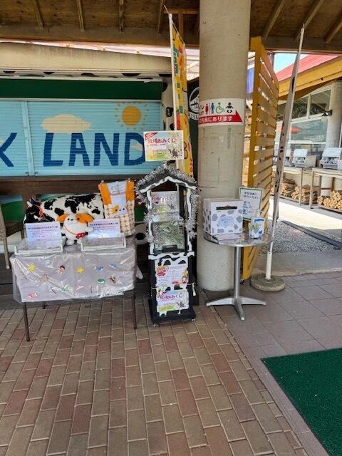 苗場プリンスホテル様の導入事例。おみくじスタンド設置写真